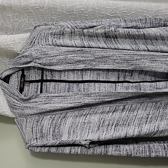 Cardigan - Picture 2 of 7